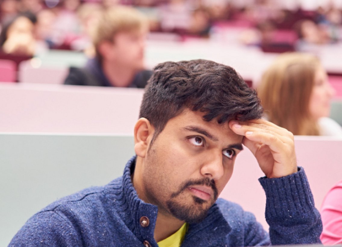 Student im Hörsaal